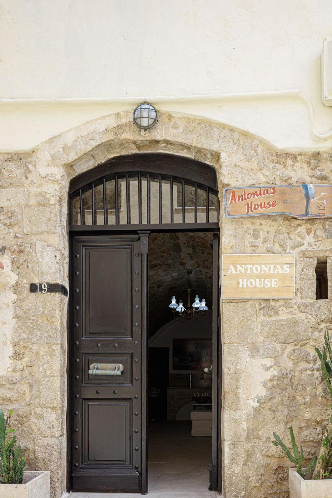 Antonia'S House - Old Town Apartment Rethymno  Bagian luar foto